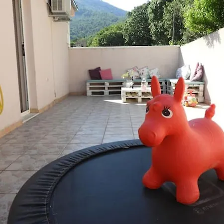 Family In With Pool Solin