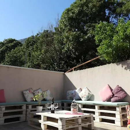 Family In With Pool Villa Solin